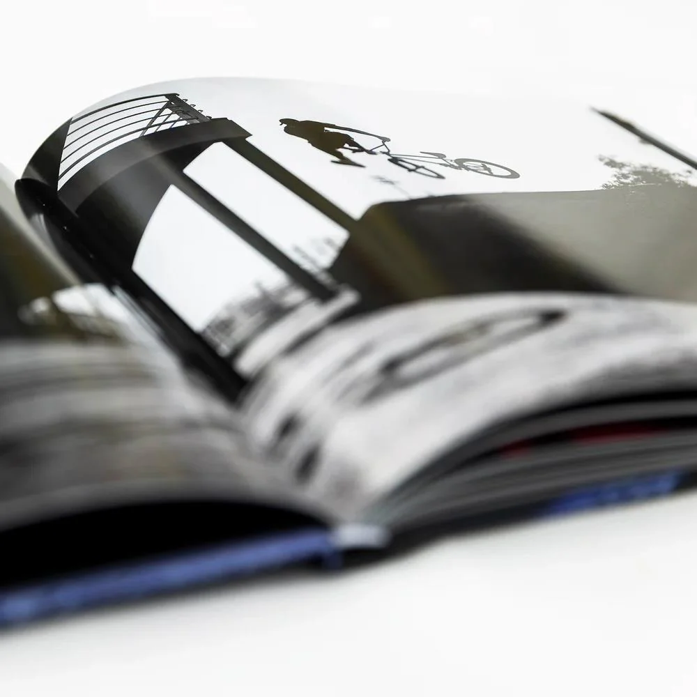 Maintain IV.V - Derailed Book and DVD Combo - Image 6
